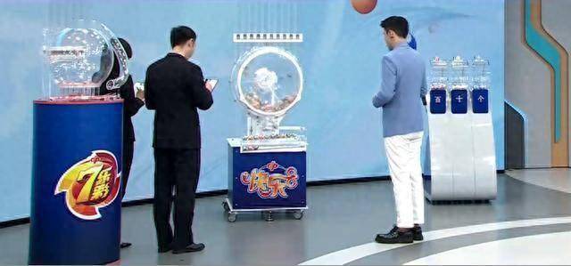 福彩新风尚，新浪体彩开奖直播的现场直播盛宴