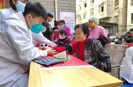 丹东全图先锋快报，天齐网在地方新闻传播中的新角色