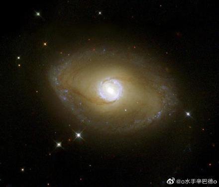 探索M5.21-30，一个被遗忘的星系团中的神秘天体m 55125彩吧网中囝彩民更董彩吧